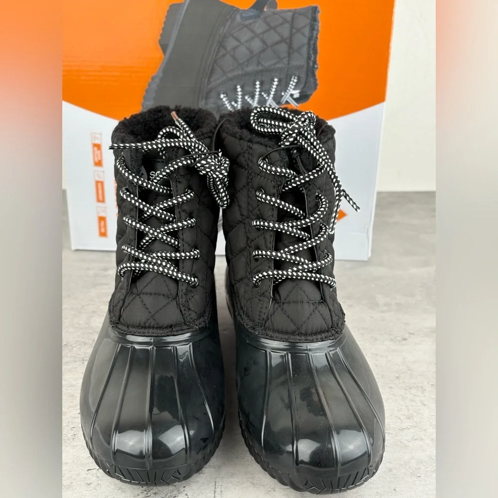 Sporto Ladies‎  Water Repellant Duck Boot, Black New , Size 6 New In Box